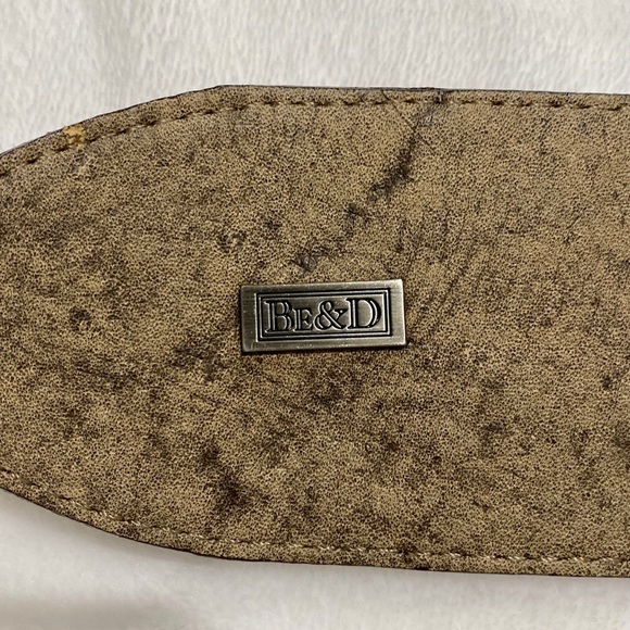 Like New BE & D Laser Cut Belt Rock/Nickel size S main image 4